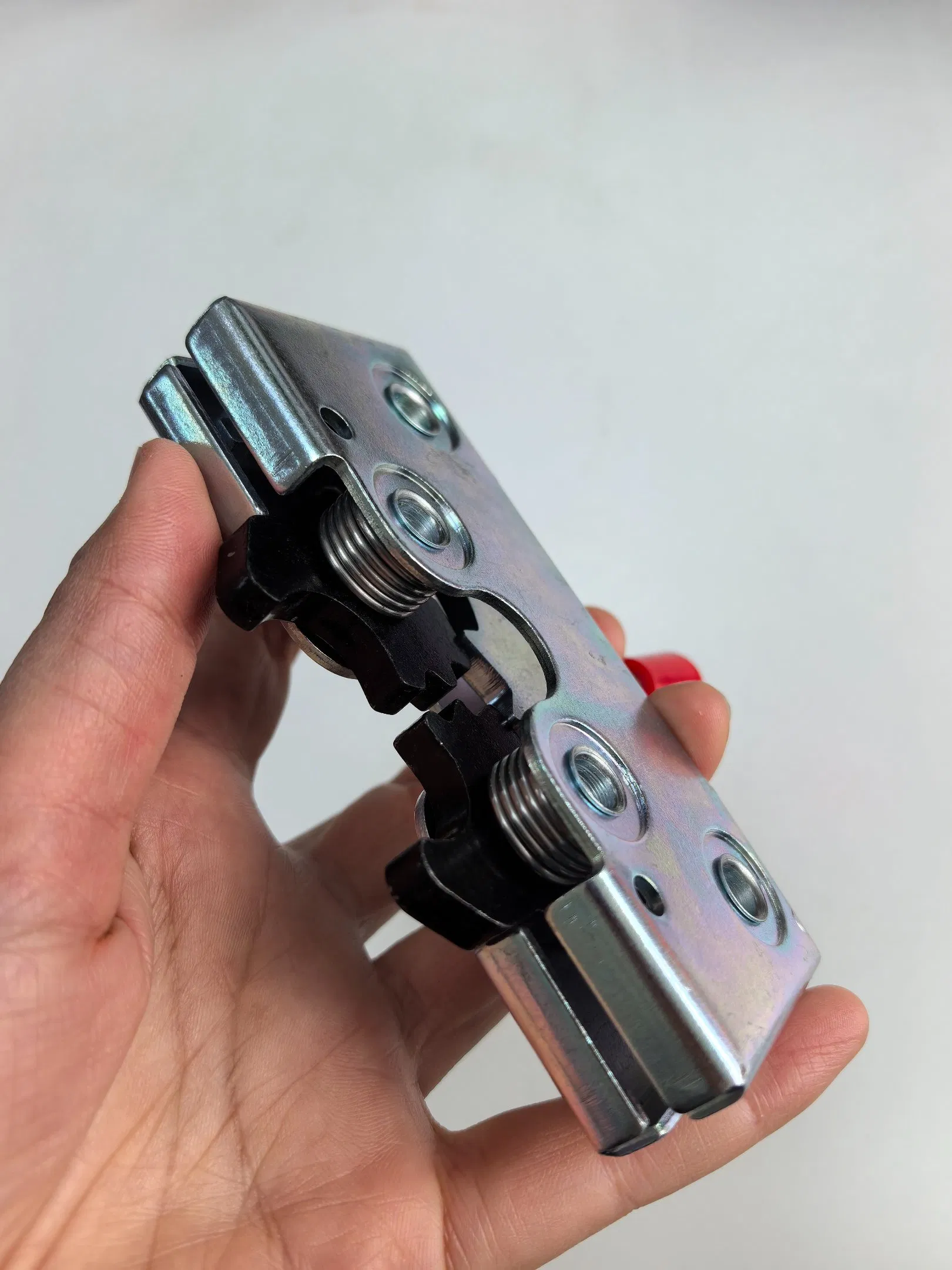 Mechanical Rotary Door Lock Solutions for Special-Purpose Vehicles and Rvs