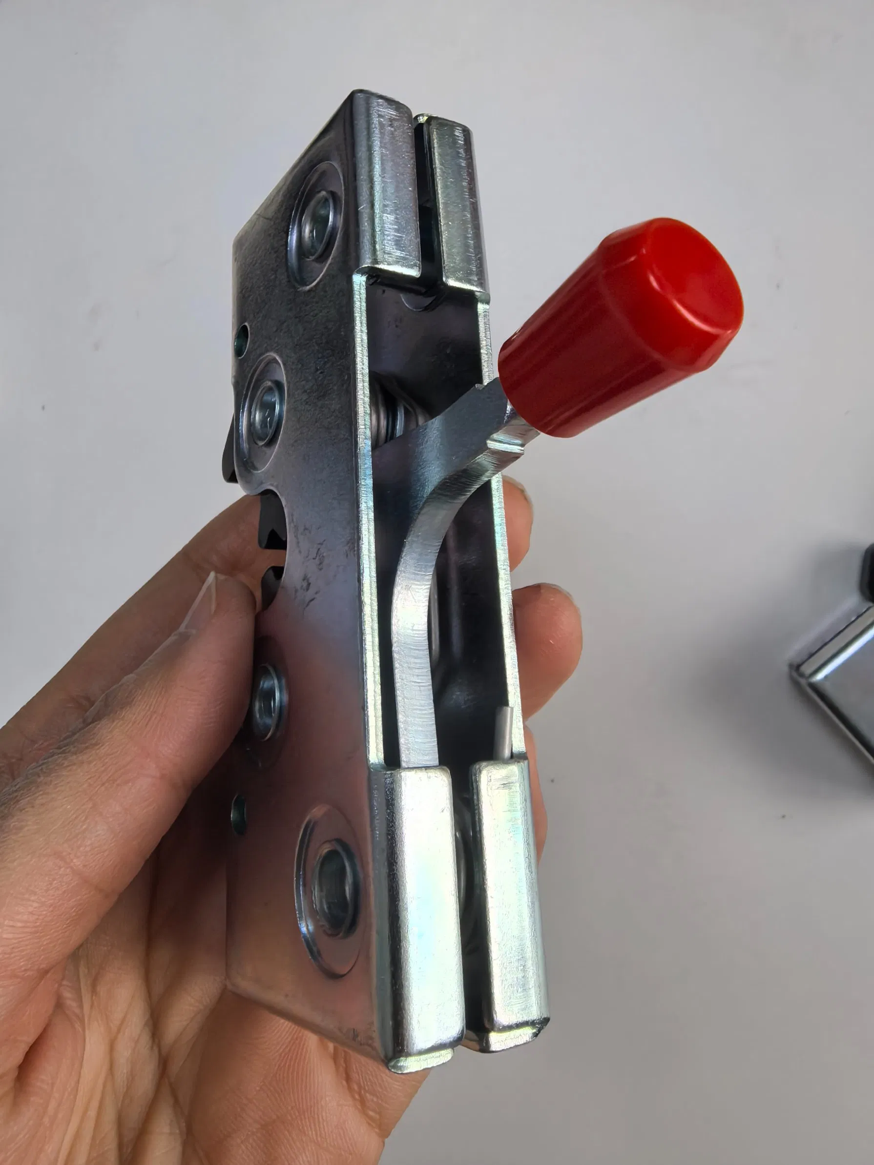 Mechanical Rotary Door Lock Solutions for Special-Purpose Vehicles and Rvs