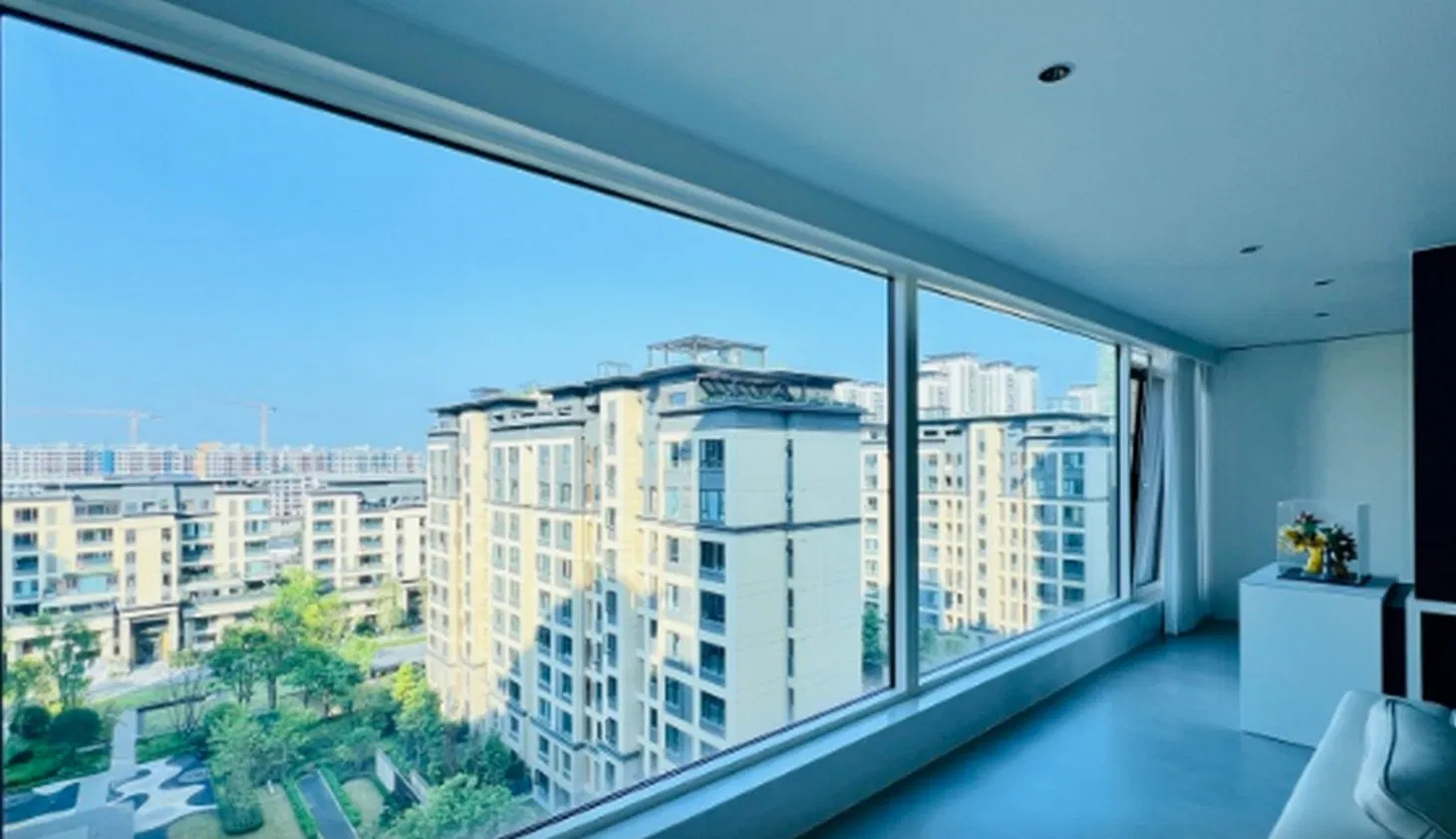 Ventana de aluminio deslizante de casement de vidrio claro doble acristalado de lujo, gruesa, a prueba de viento, impermeable y resistente a la corrosión