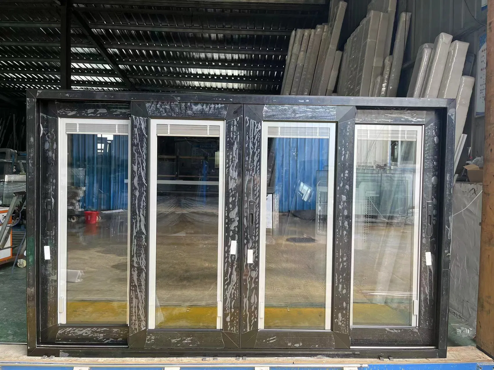 Parasol a Prueba de Viento Personalizado 6 Paneles de Ventanas Deslizantes de Aluminio para Balcón