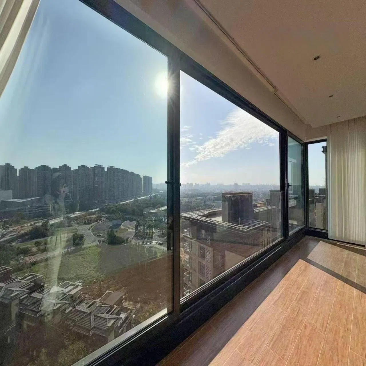 6. Ventana de seguridad de vidrio templado deslizante de aluminio aleado con presión lateral para ventana lateral de invernadero