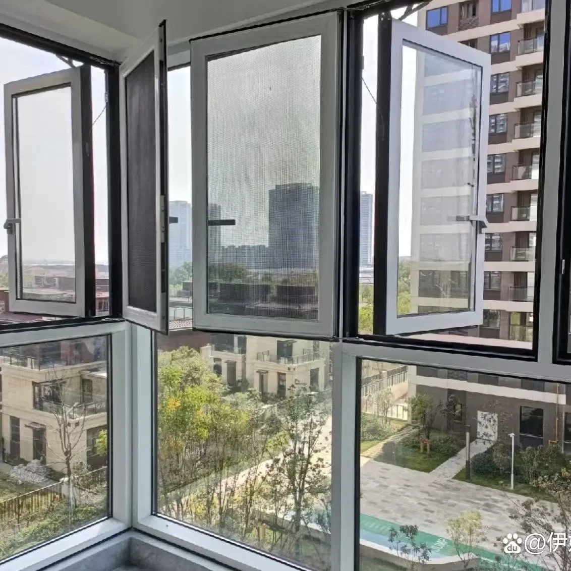 Ventana deslizante de aluminio de vidrio templado doble premium para uso comercial