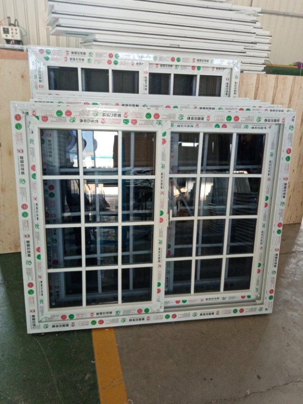 Ventana corrediza de PVC blanca a precio económico, ventana deslizante de doble acristalamiento de UPVC de América del Norte
