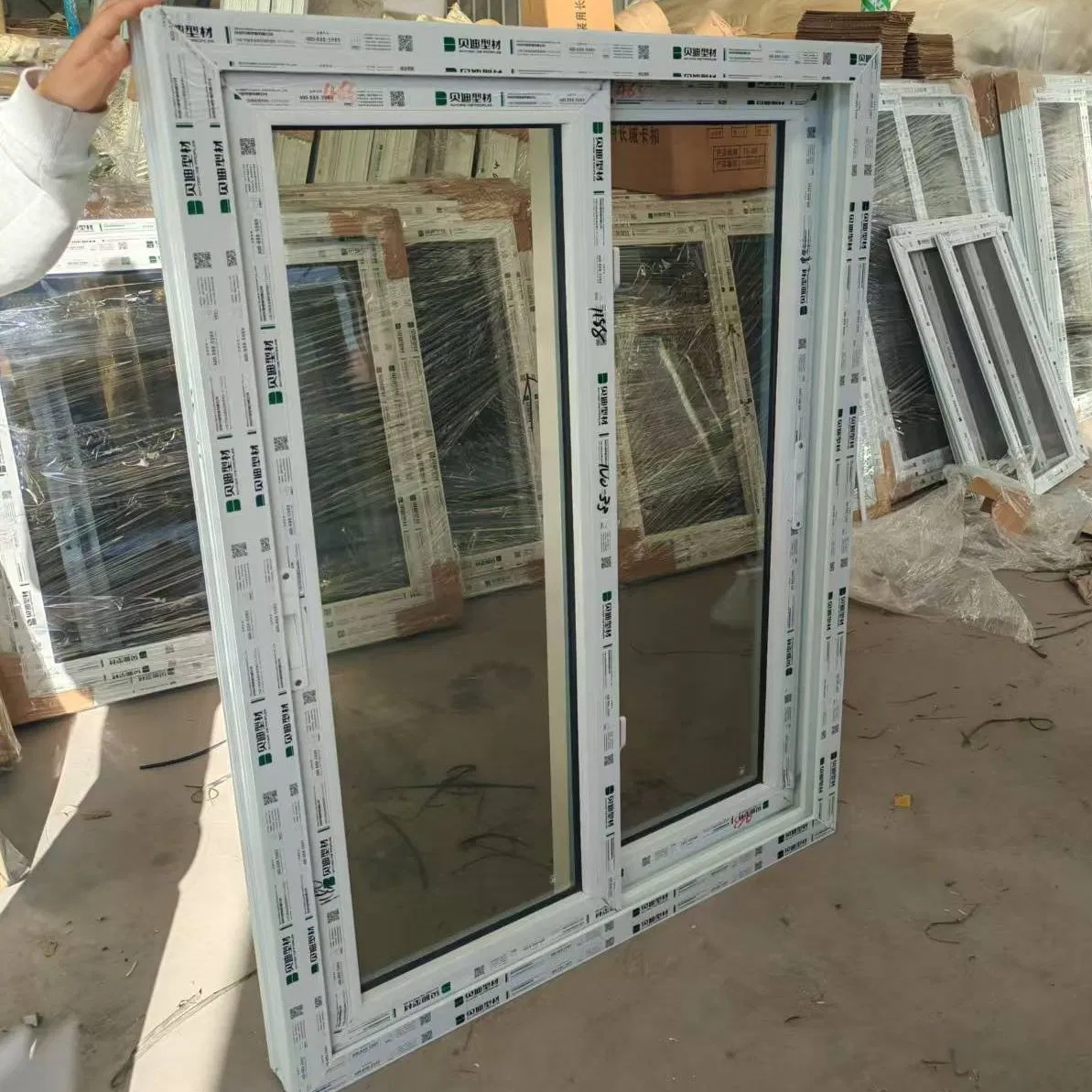 Ventanas deslizantes de vinilo PVC laminado a prueba de sonido, a prueba de viento y resistentes a huracanes económicas