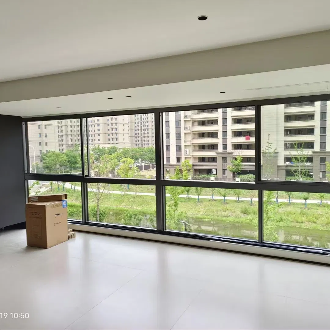 Ventana deslizante de aluminio para cerramiento de balcón con aislamiento acústico y térmico