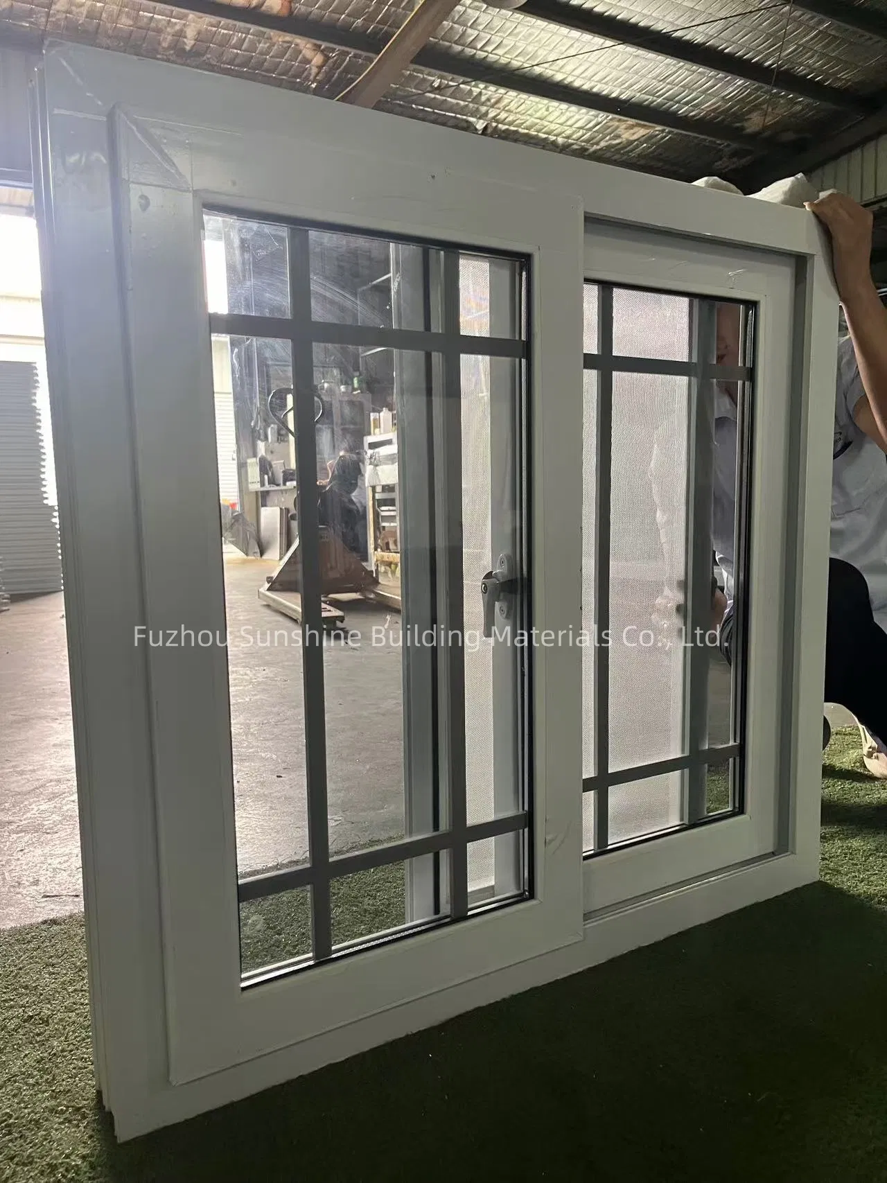 Ventanas deslizantes de baño de perfil de PVC UPVC resistentes al impacto y huracanes