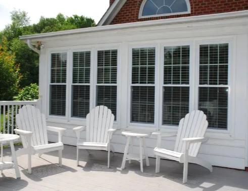 Diseño de parrilla de plástico Ventanas deslizantes de PVC australiano Ventanas de UPVC