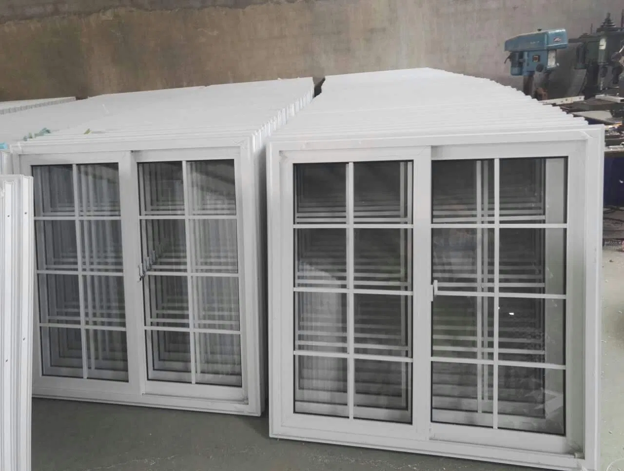 Ventanas y puertas de vidrio deslizantes de marco de PVC plástico con el mejor precio para el hogar