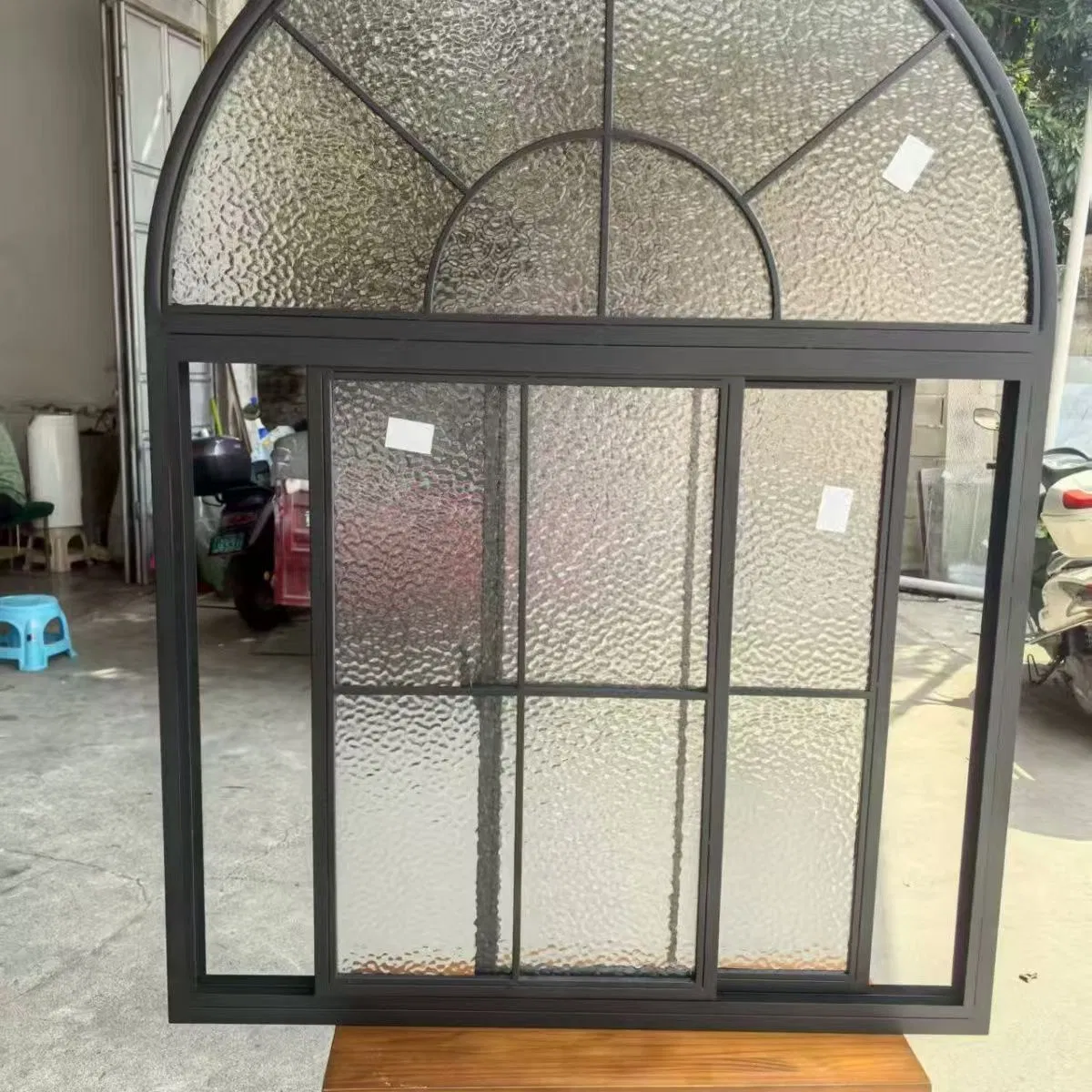 Ventanas deslizantes de aluminio de marco delgado retro para oficina industrial elegante