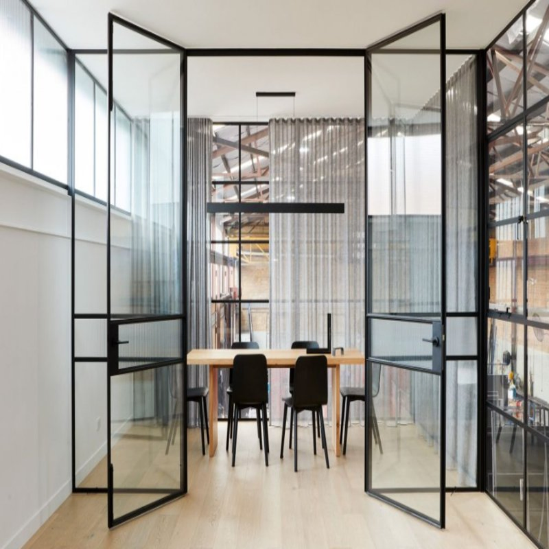 Puerta ventana de acero fundido de marco delgado de estilo moderno con puertas francesas