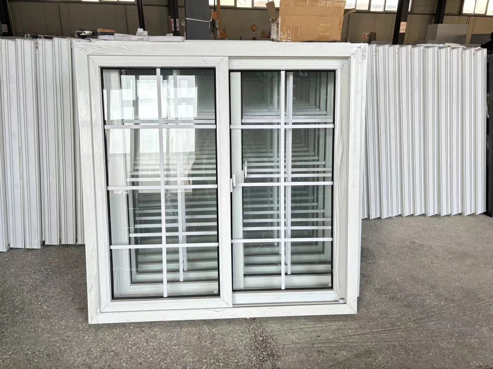 Ventana corrediza de PVC blanca a precio económico, ventana deslizante de doble acristalamiento de UPVC de América del Norte