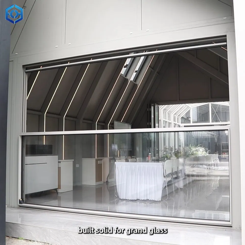 Ventana de balcón moderna de metal, aluminio y vidrio con sistema de deslizamiento vertical eléctrico de Villa Guillotine