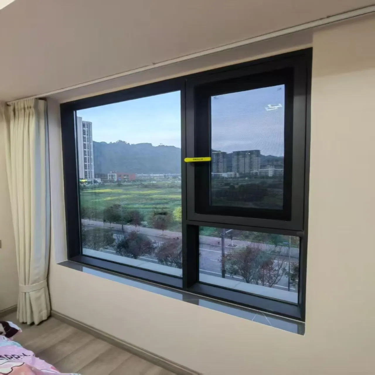 Sichuan, China Ventana de aluminio de casement a prueba de sonido con persiana deslizante y oscilobatiente, especificaciones estándar Winstar horizontal o personalizadas