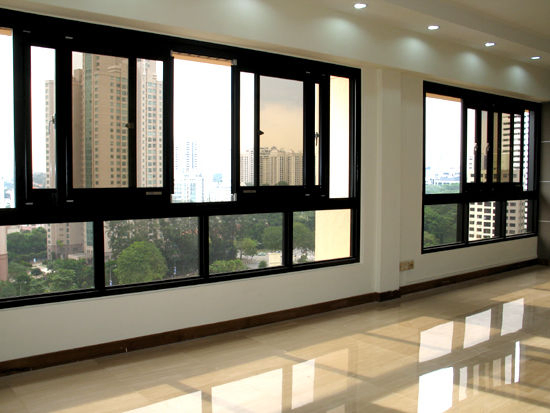 Aislante térmico persiana de aluminio con lamas, doble cristal, mosquitera, ventana americana con ruptura térmica, ventanas deslizantes