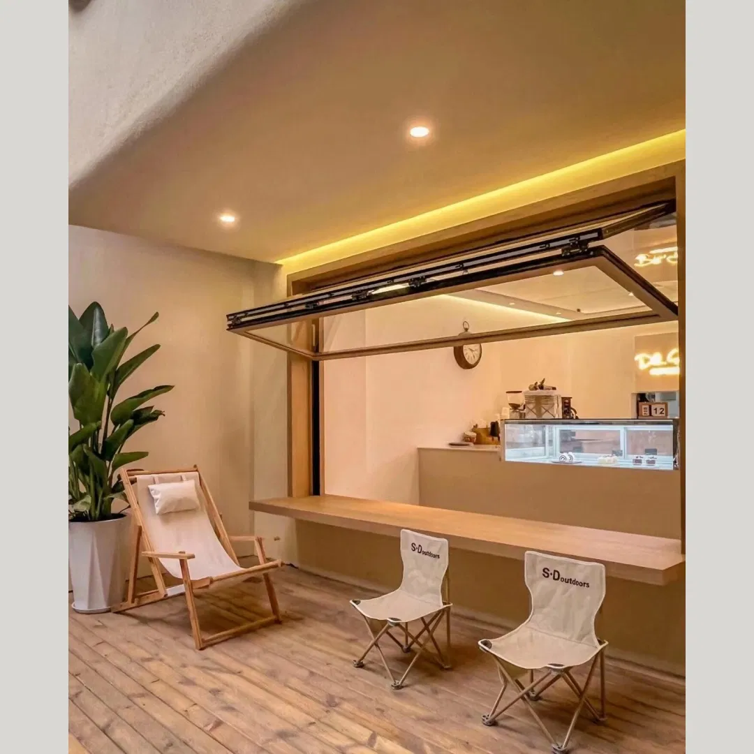 Ventana de aluminio minimalista de metal y vidrio de fabricación china, con borde de metal delgado, moderna y personalizada para apartamentos de lujo ligero