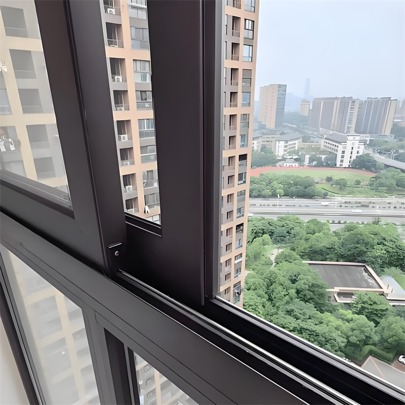 88 Ventana Corredera de Aluminio Grande con Rompimiento Térmico Estándar