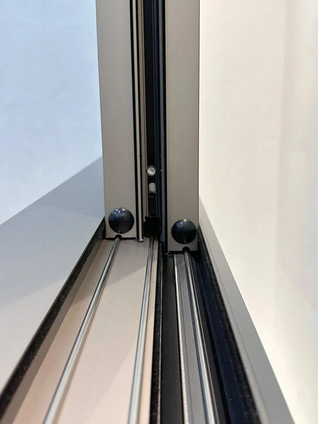 Mejor ventana deslizante de seguridad antirrobo popular con mosquitera para áreas de insectos