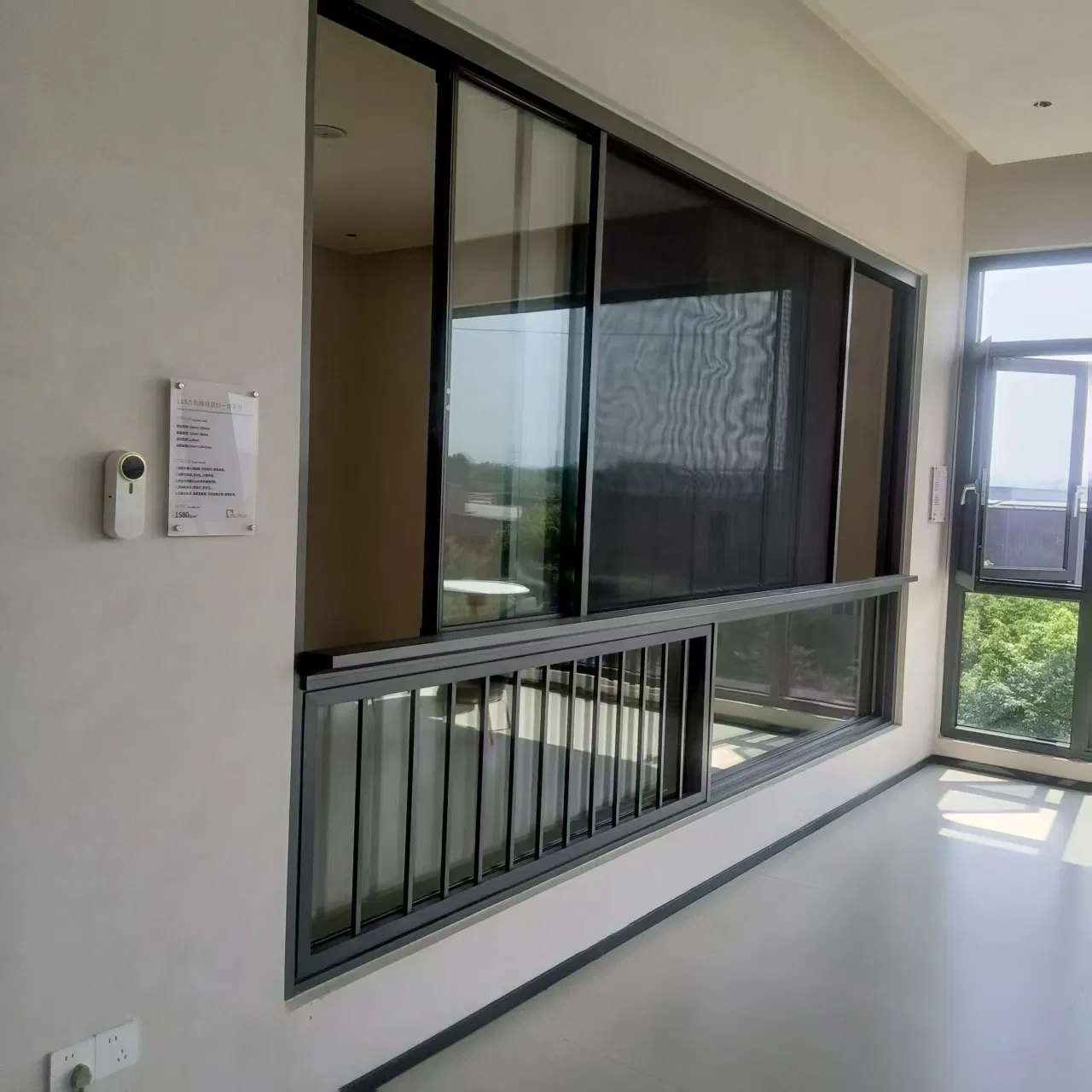 Material de construcción perfil de aluminio ventana corredera de aluminio para sala de estar balcón con tendedero
