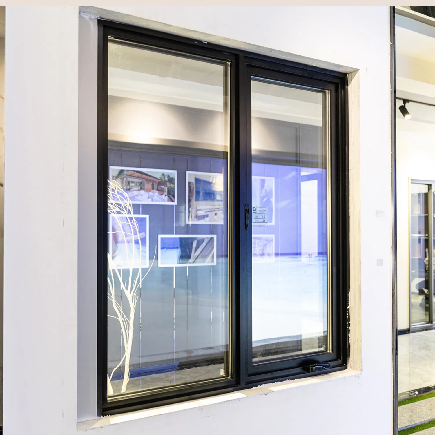 Ventana deslizante de aluminio con vidrio aislante relleno de gas argón y recubrimiento Low-E de tamaño personalizado
