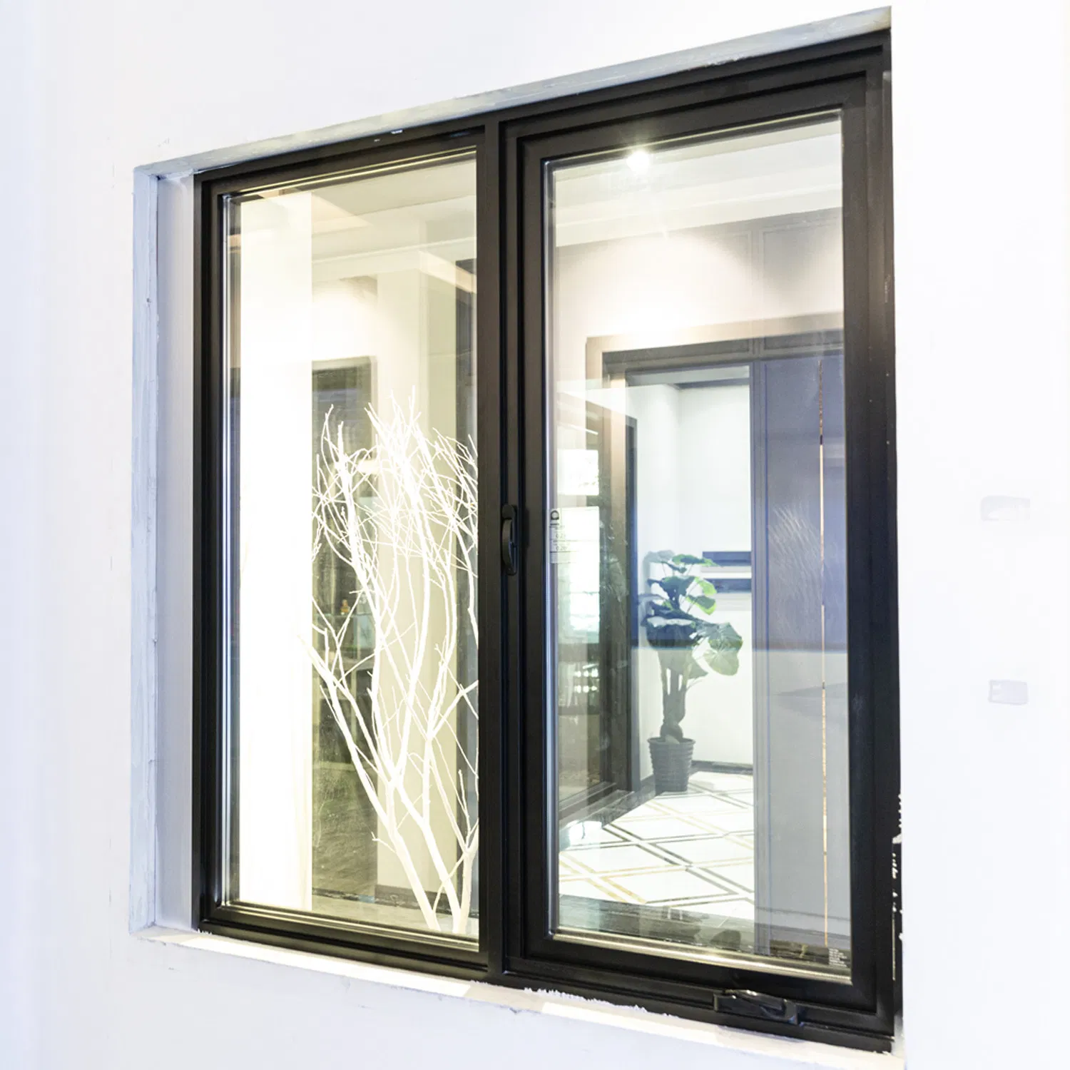 Ventana deslizante de aluminio con vidrio aislante relleno de gas argón y recubrimiento Low-E de tamaño personalizado