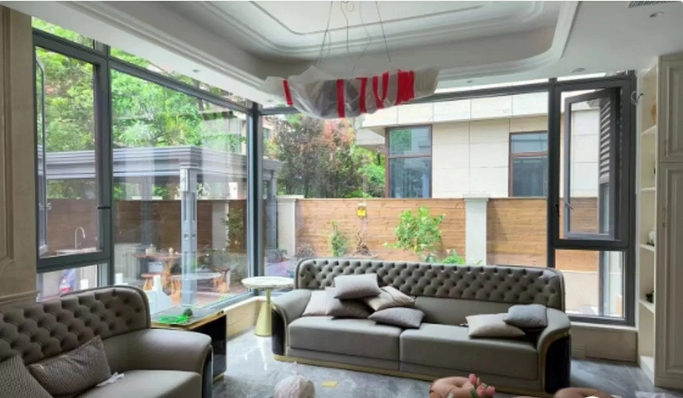 Ventana de aluminio deslizante de casement de vidrio claro doble acristalado de lujo, gruesa, a prueba de viento, impermeable y resistente a la corrosión