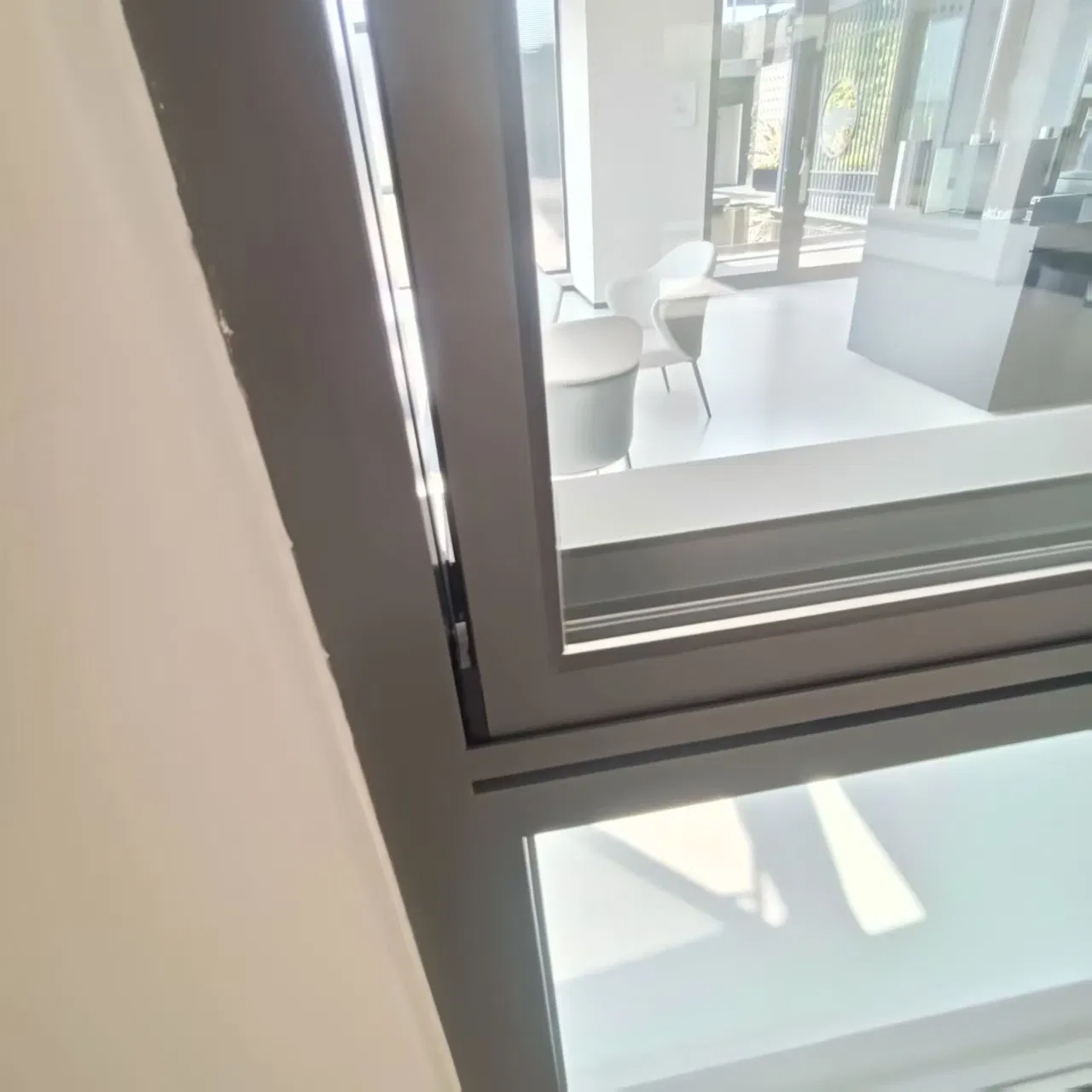 Material de construcción perfil de aluminio ventana corredera de aluminio para sala de estar balcón con tendedero