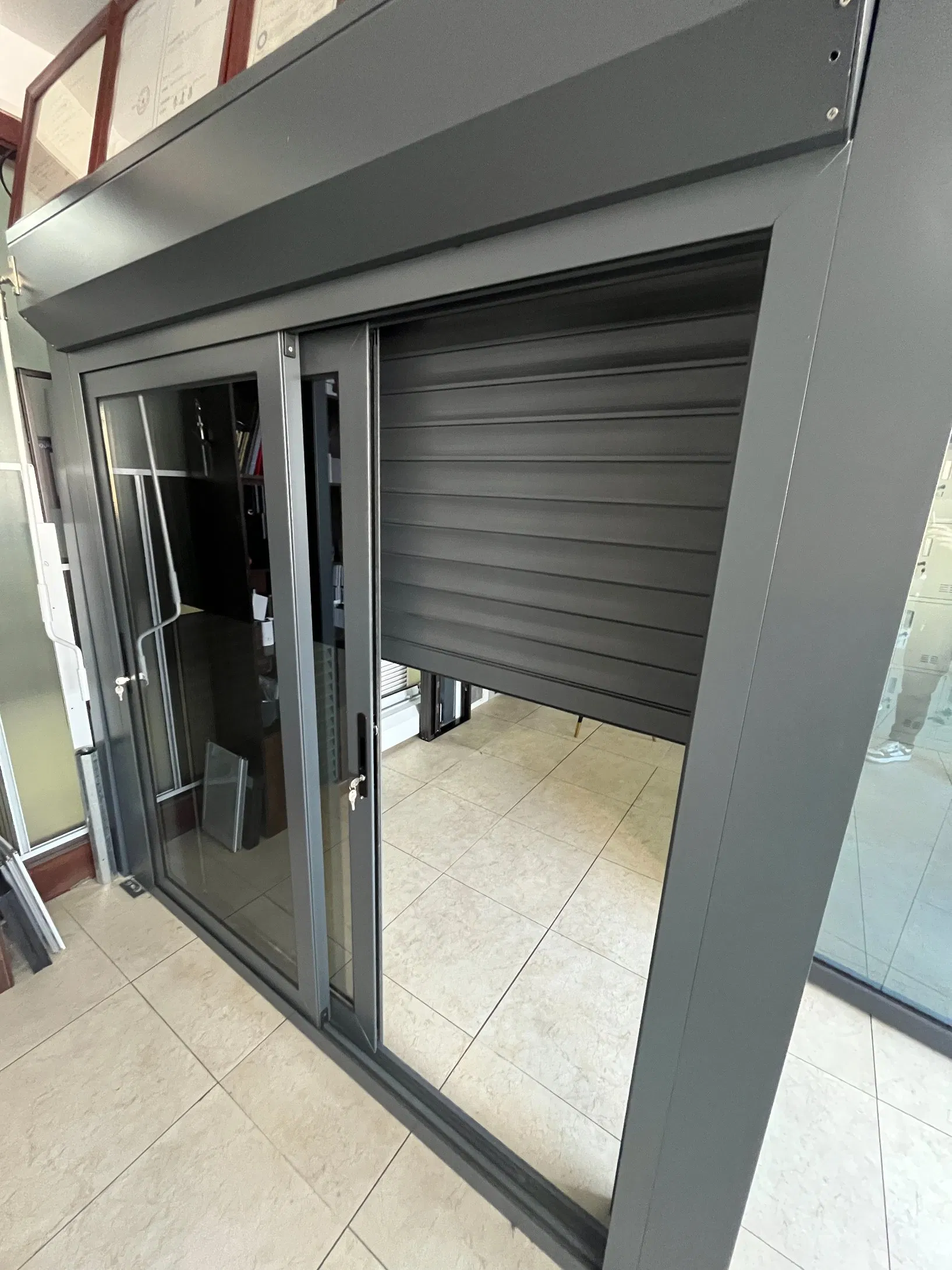 Ventanas deslizantes de vidrio de aleación de aluminio resistentes a la corrosión, de tamaño personalizable, para exteriores, de alta resistencia, para villas y edificios comerciales
