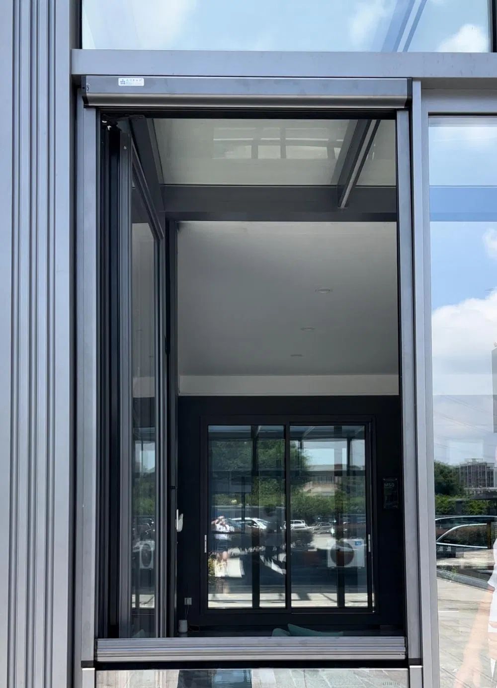 Pantalla deslizante universal sin marco que difunde la luz para ventanas en dormitorios residenciales