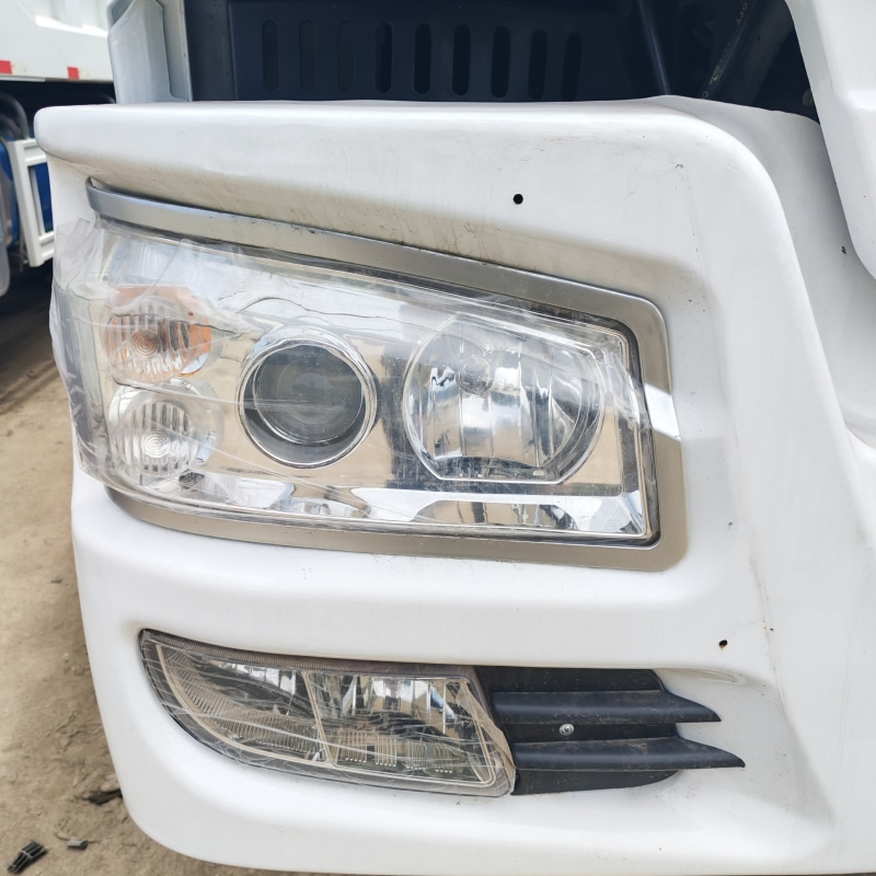 Luces de carrocería comerciales de alta calidad para faros delanteros de camiones pesados Shacman