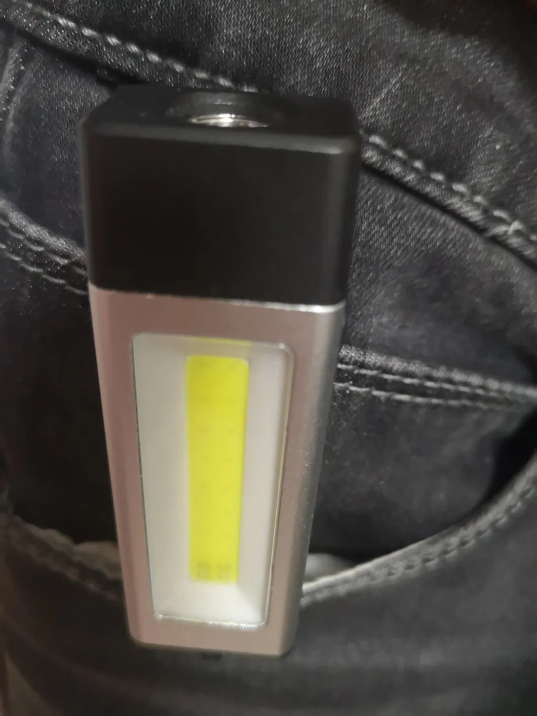 Luz de trabajo LED COB recargable con clip, faro LED para exteriores