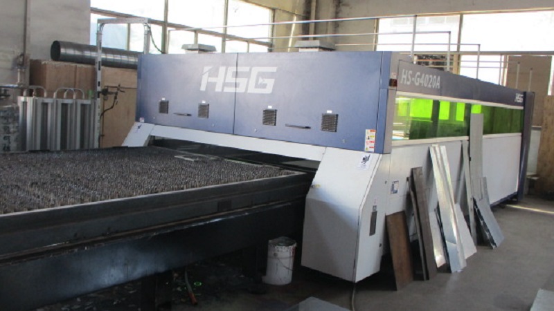 Máquina de rayado láser de doble pista para producción de paneles solares