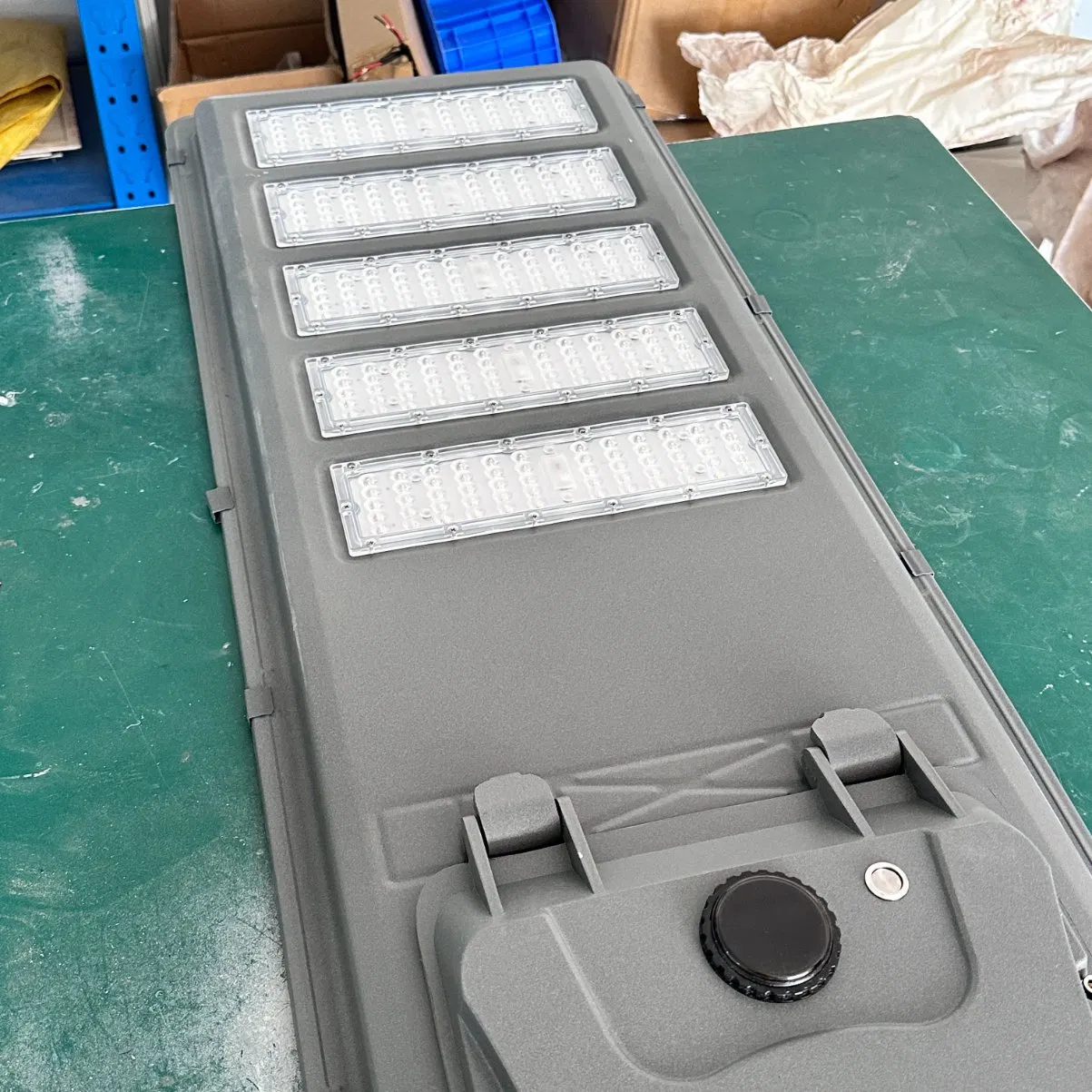 Luz de Calle Solar Todo en Uno Integrada 180-200ml Impermeable Control Remoto Iluminación LED para Uso en Carreteras Exteriores