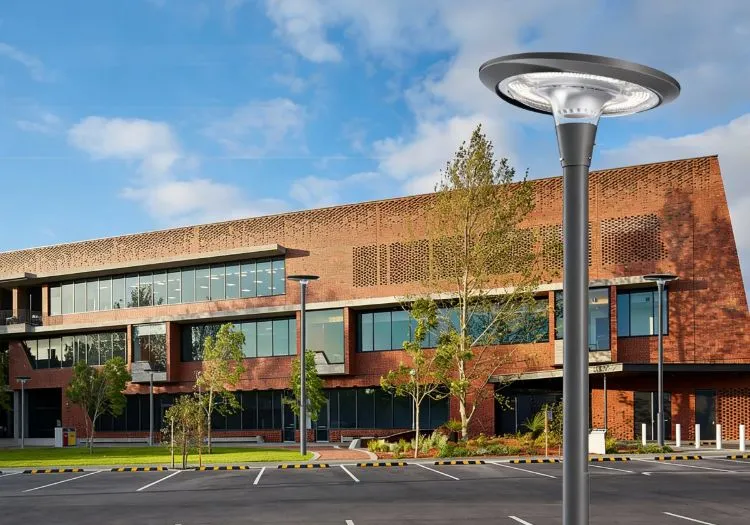 Lámpara Solar de Jardín UFO Integrada 15W 20W Luz Solar de Poste Superior de Energía Sostenible