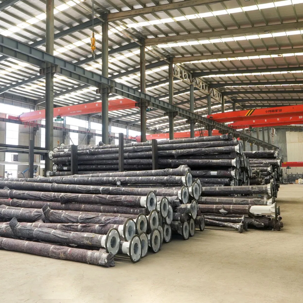 Top Grade Cantilever Top Antitheft High Mast Light Pole for Industrial Zones
