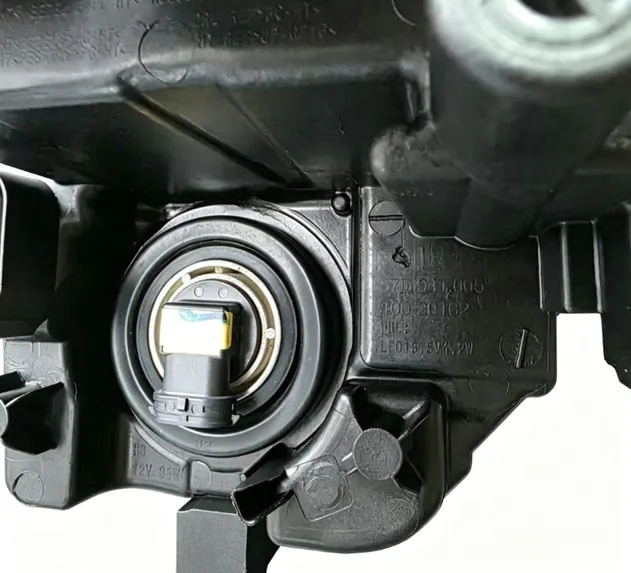 Conjunto de faros de alta luminosidad original para Skoda OE 57b941015A 57D941005 2018-2025 lámpara automática a prueba de agua y golpes