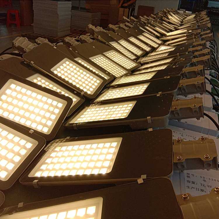 100W 200W 300W Luz Solar Callejera Dividida con Control Remoto