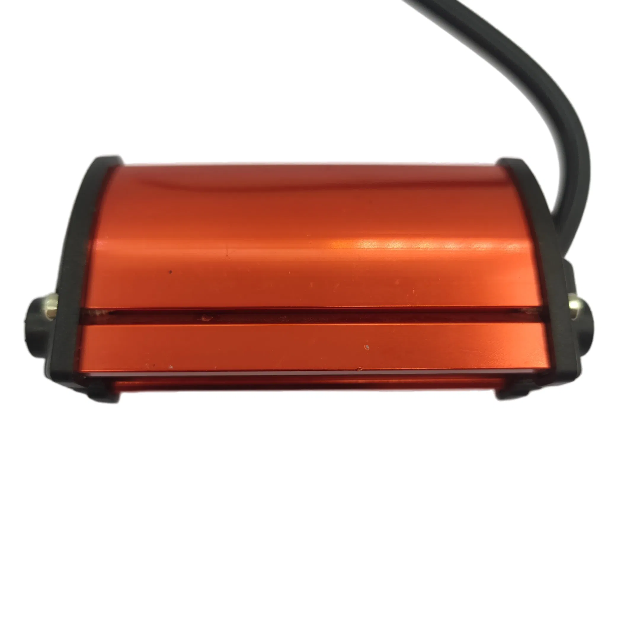 Faro LED de alta potencia a prueba de agua con exterior naranja e intensidad