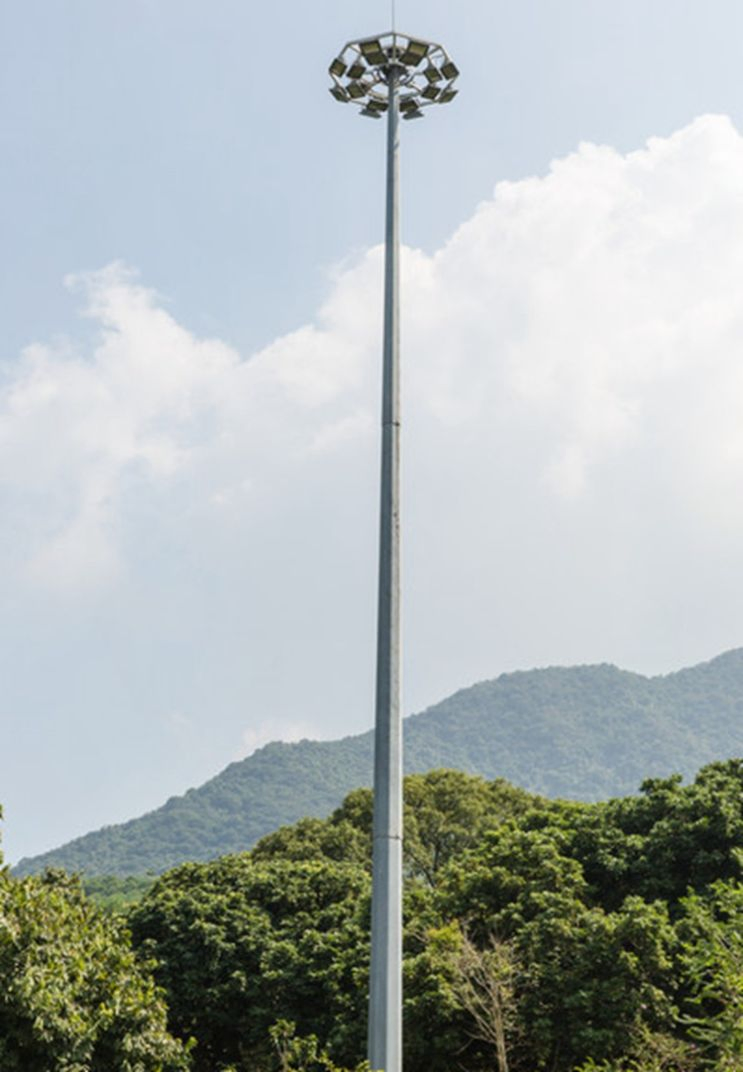 High Performance Auto Lift Platform-Top High Mast Light Pole for Railway Stations