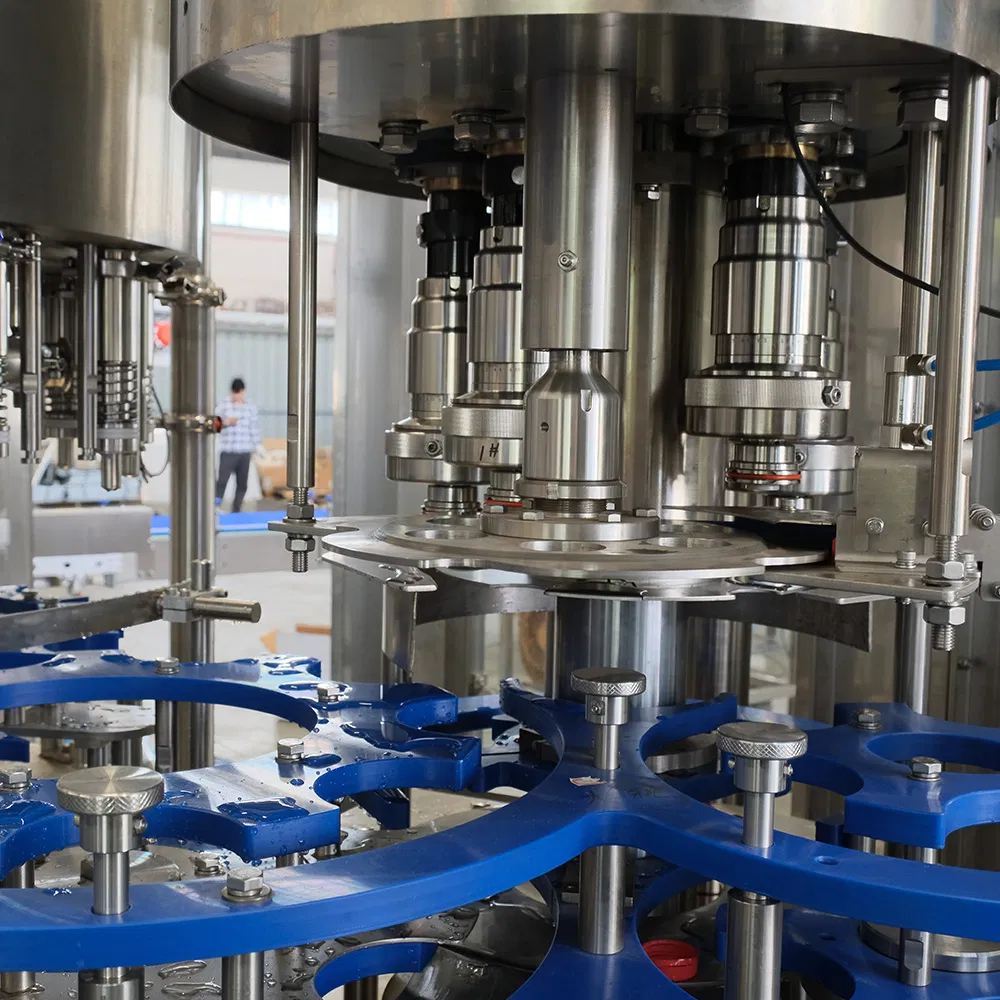 Equipamento de Processamento de Água com Sabor de Bebida Energética de Qualidade Garantida Lavagem Enchimento Tampagem 3 em 1 Monobloco para Leite Frio Laban