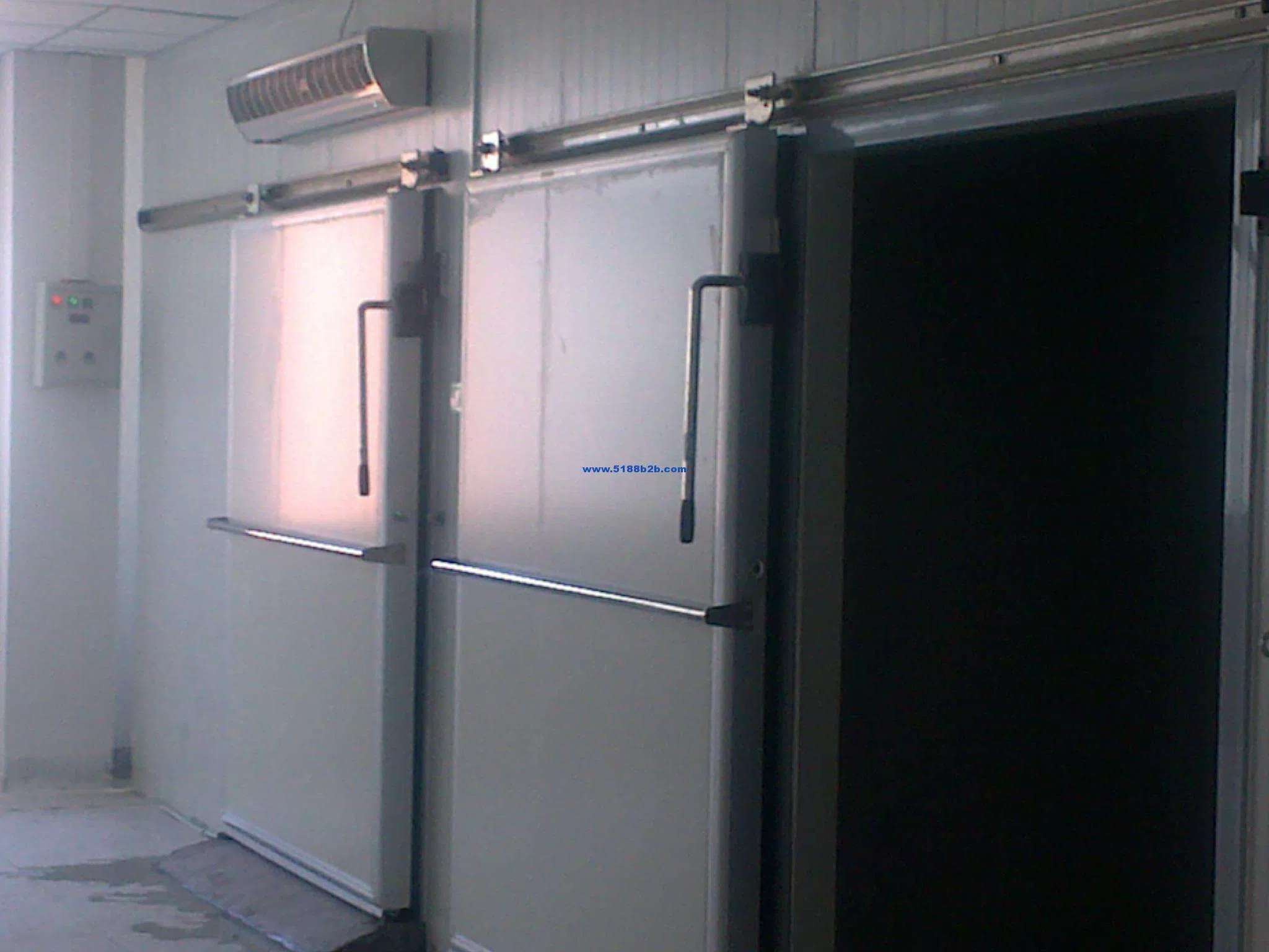 Container de Armazenamento a Frio em Aço Inoxidável Premium 100mm para Leite