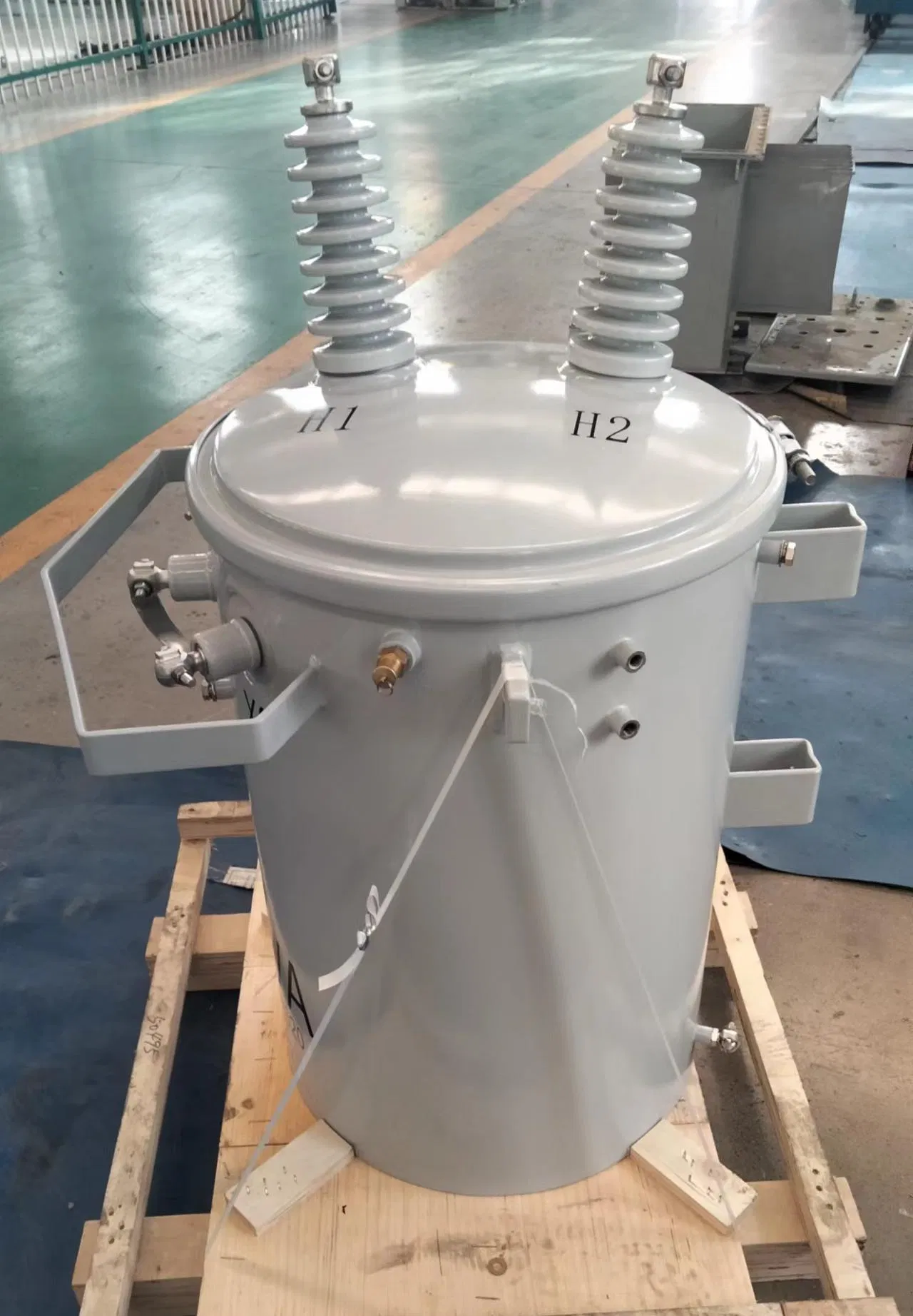 Single Phase 5kVA-160kVA 13.2kv/7620V-120/240V Oil-Immersed Distribution Pole Mounted Overhead Type Transformer