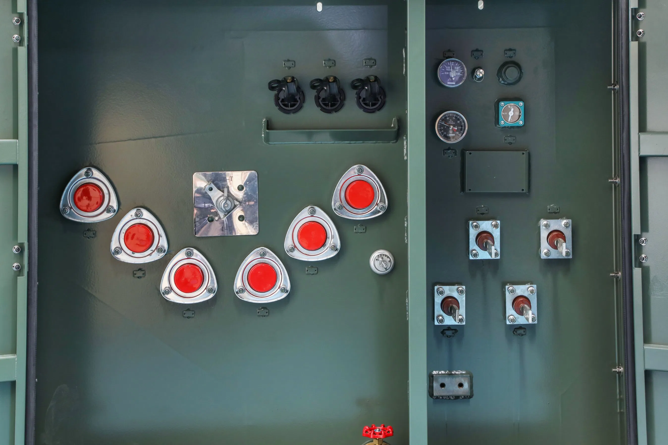 Factory IEEE Standard 6.3kv 15kv 24kv 1000kVA 750kVA Onan Pad Mounted Transformer with UL DOE