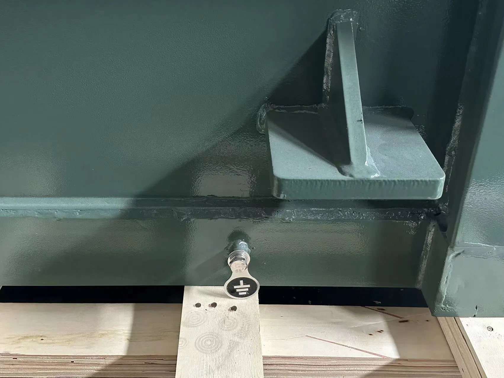 Reliable 1000 kVA Pad-Mounted Transformer for Heavy Duty Use