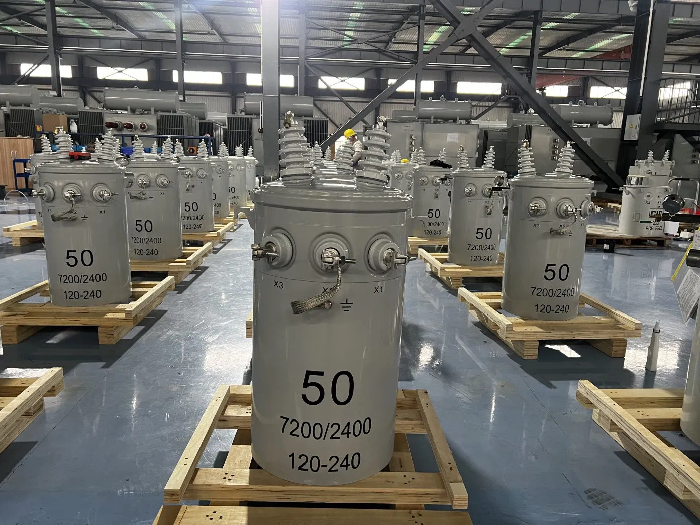 Yawei Hot Sales Customized Single-Phase Oil-Immersed Power Transformer 5kVA~500kVA Pole Mounted Transformer