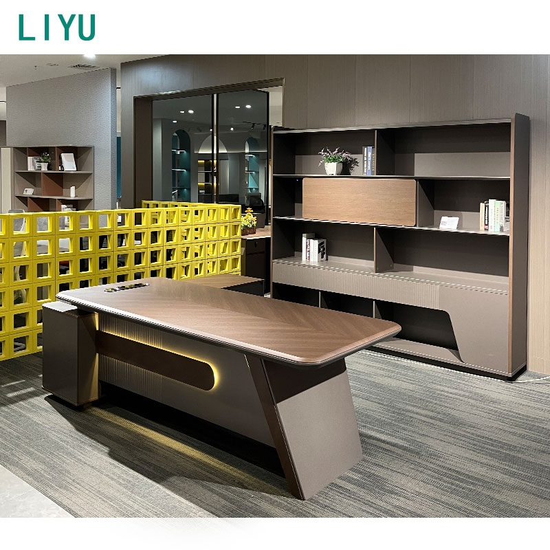 Liyu Office Commercial Furniture Metal Leg Large Office Director Computer Executive Wooden Table Work Desk