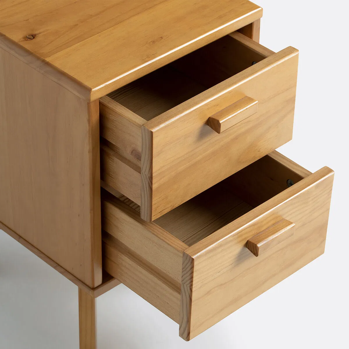 Eco-Friendly Natural Solid Wood Nightstands with Non-Toxic Finish for Sustainable Bedroom Furnishings