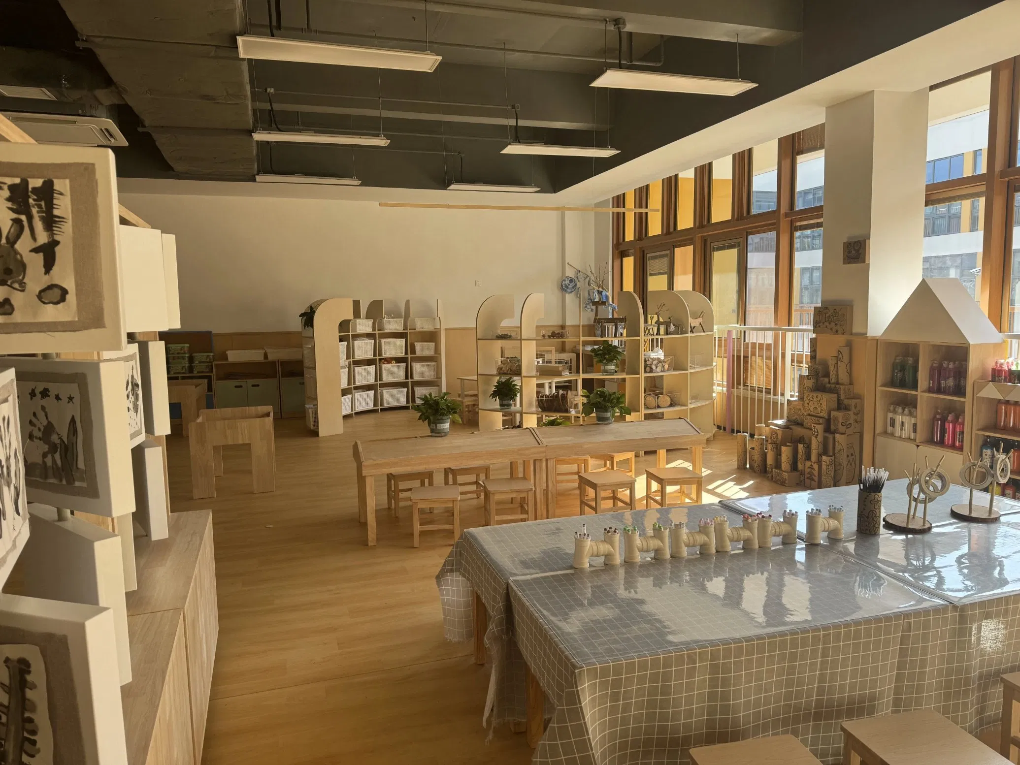 EMA Children Playroom Storage Partition Furniture for Kindergarten with Rounded Edges