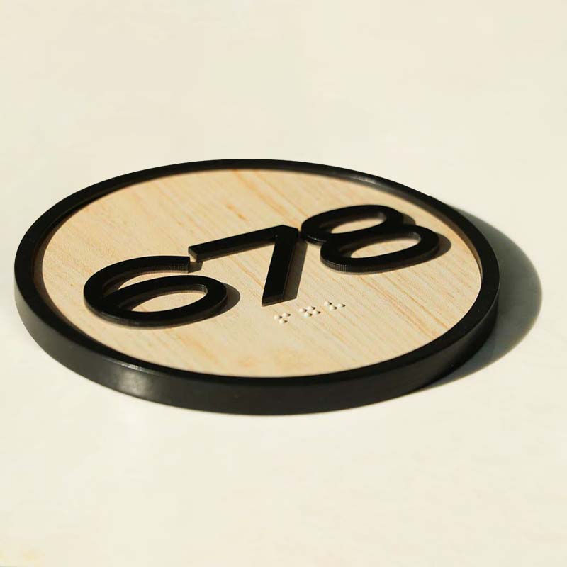 2024 New Design Ada Round Wooden Hotel Door Number Signages with Braille