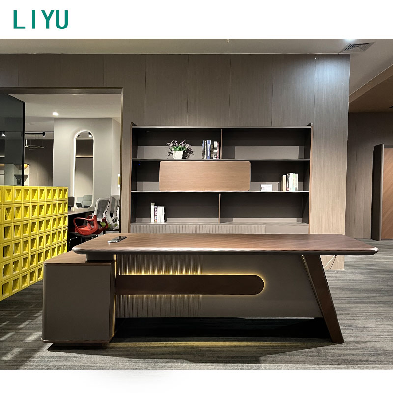 Liyu Office Commercial Furniture Metal Leg Large Office Director Computer Executive Wooden Table Work Desk