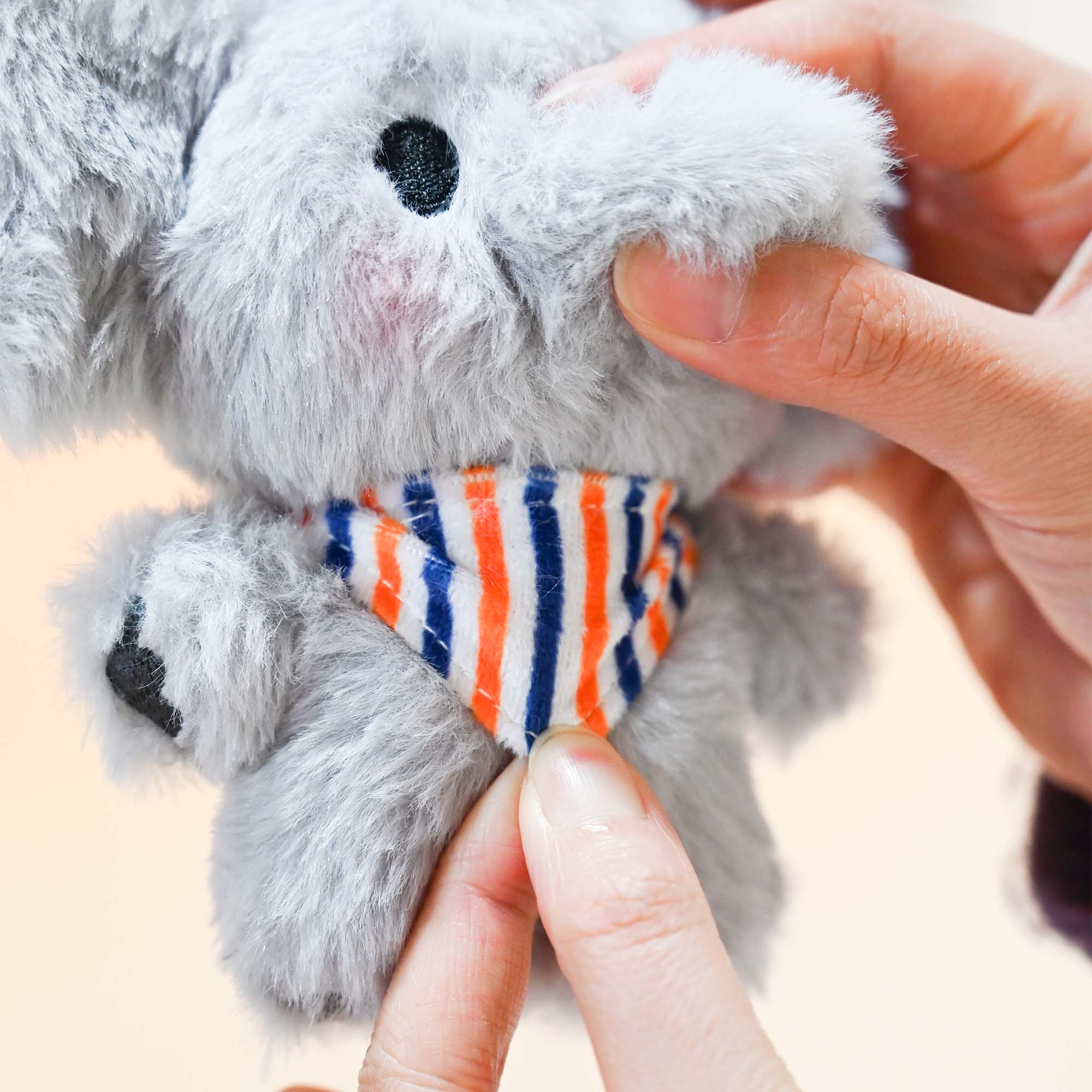 Character Custom Fluffy Keychains Toys Metal Keyring Cartoon Gray Elephant Animal Plushie Keyrings Charm for Hanging